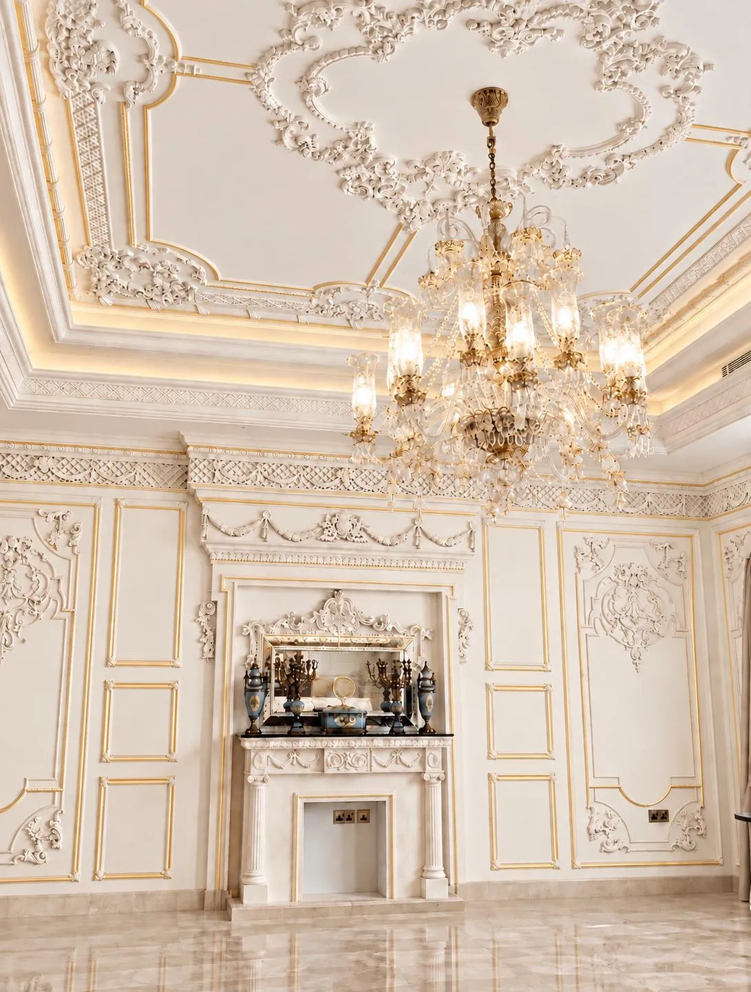 Acanthus Relief & Grand Room Mouldings