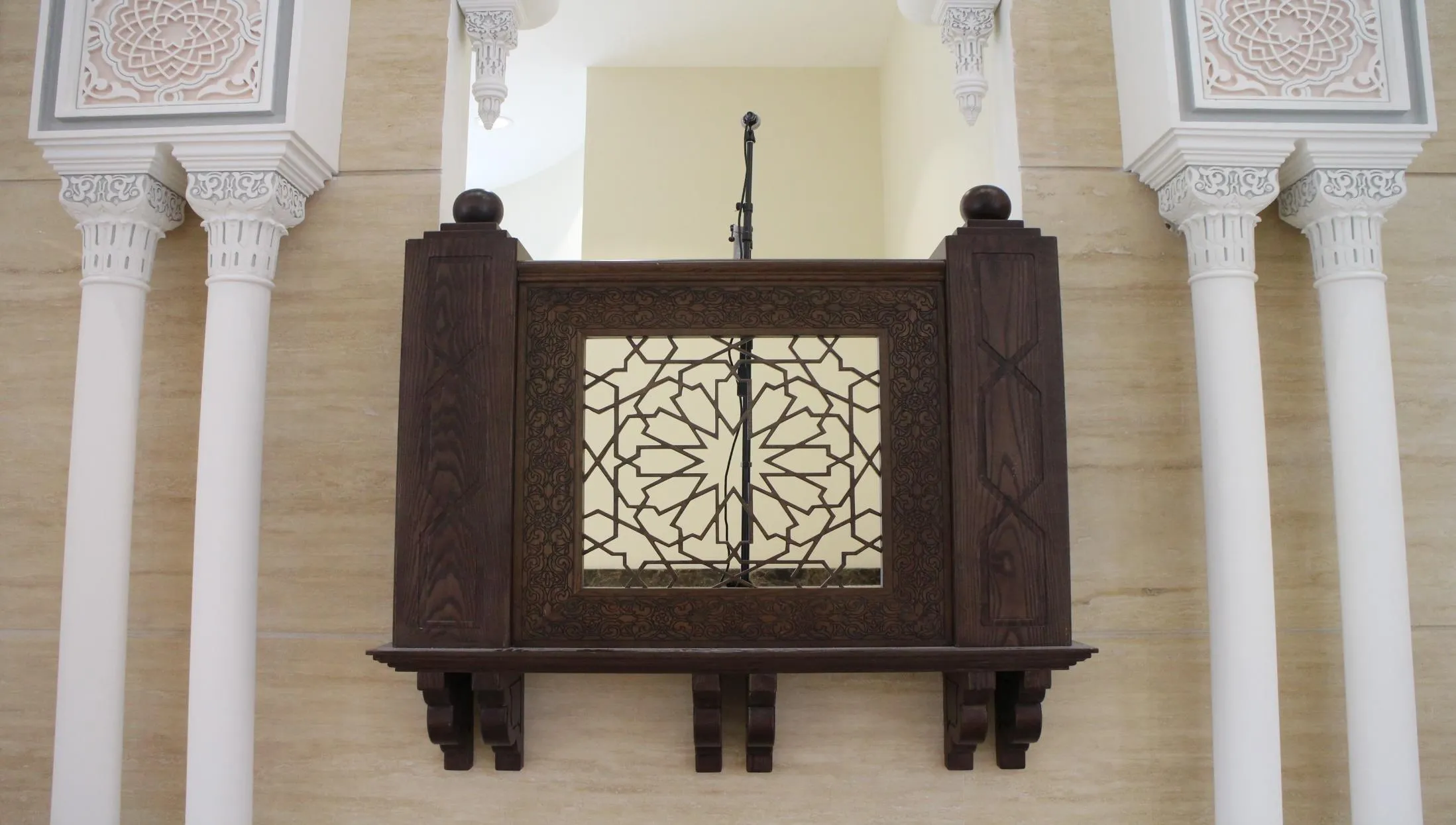 Complete Moorish Royal Suite Interior