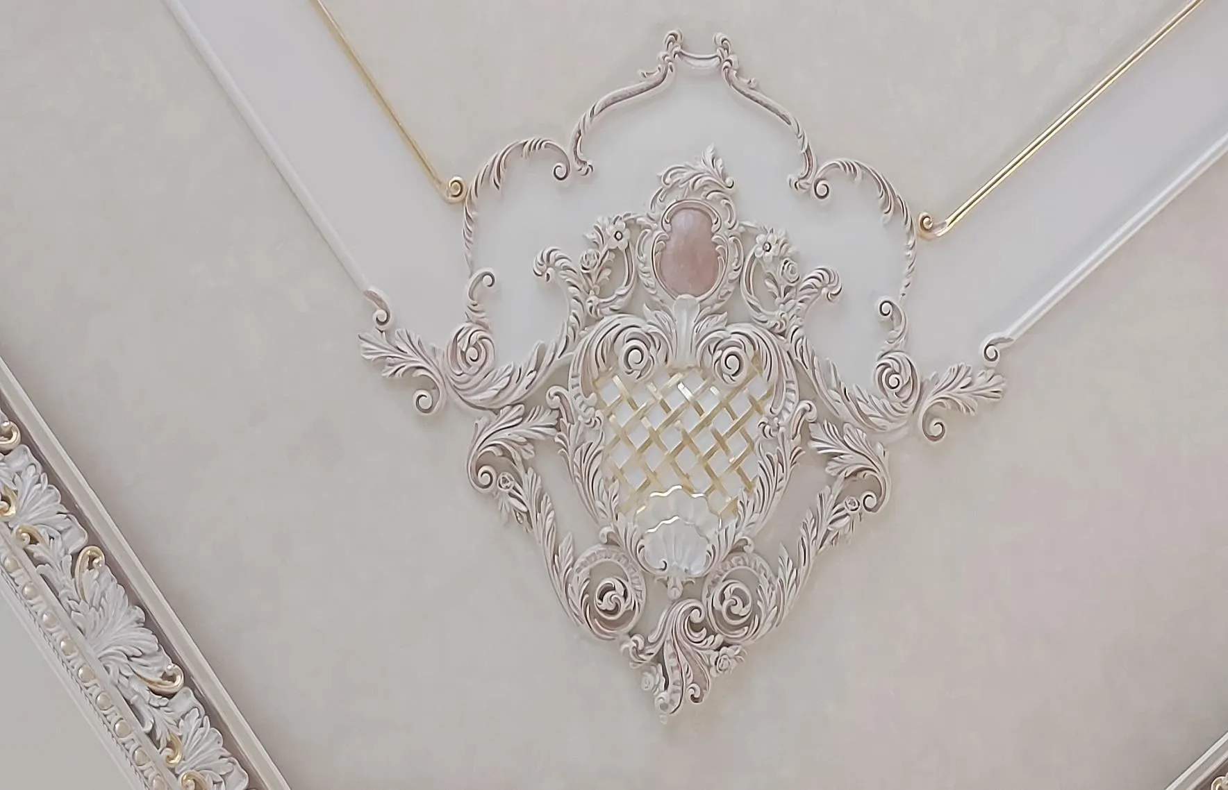 Multi-Tonal Ornamental Fresco Band