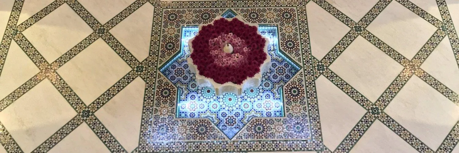 Polychrome Royal Water Basin Border